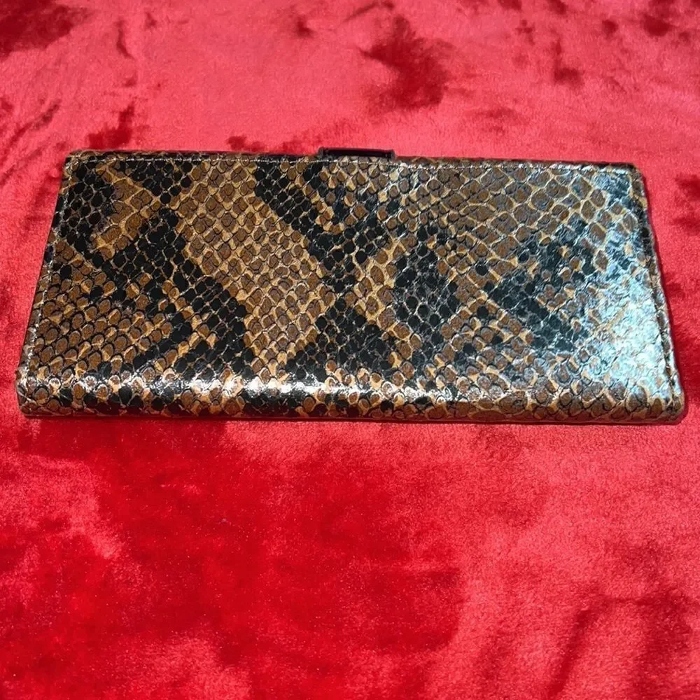 Wallet    - Picture 2 of 6
